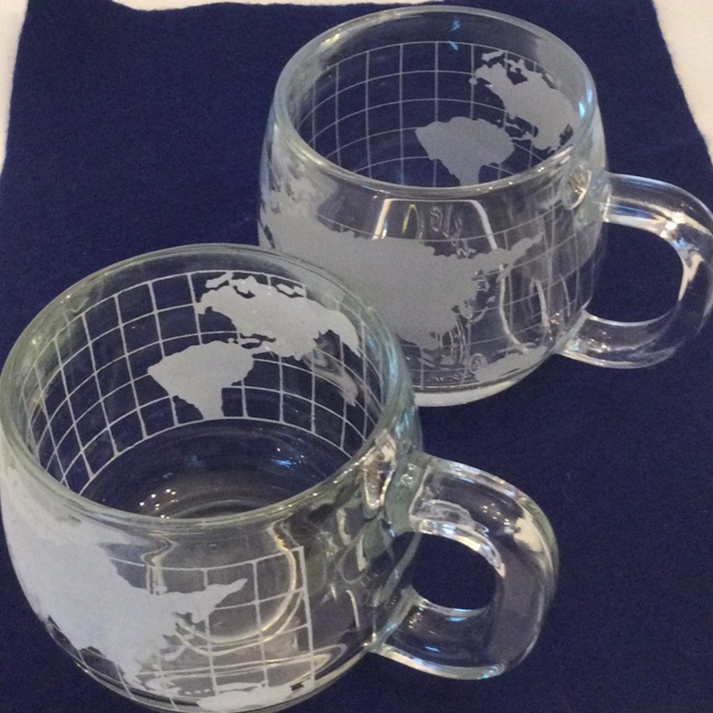Nestles Nescafé set or 2 etched glass mugs of the world globe